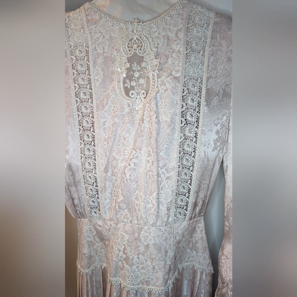 Vintage Scott McClintock Lace and Floral Long Sleeve Formal Dress Very Detailed
